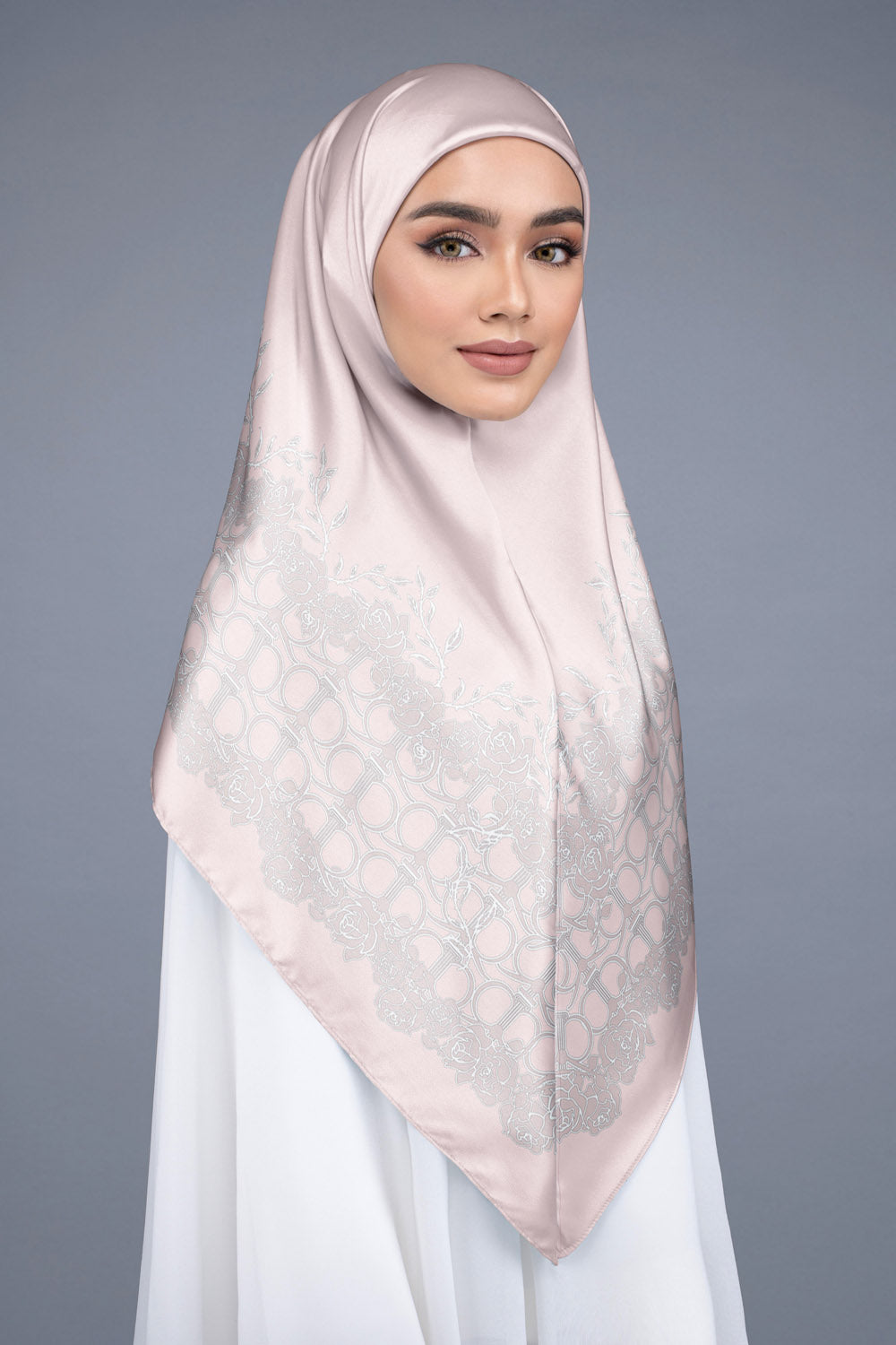RR BASIC Roma Rose Satin Scarf in Peach