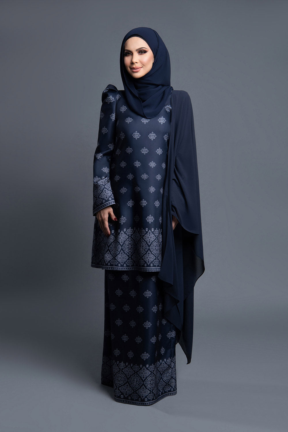 RR Baju Kurung Pahang Songket in Navy Silver